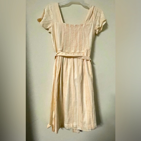 So dress - Picture 2 of 2